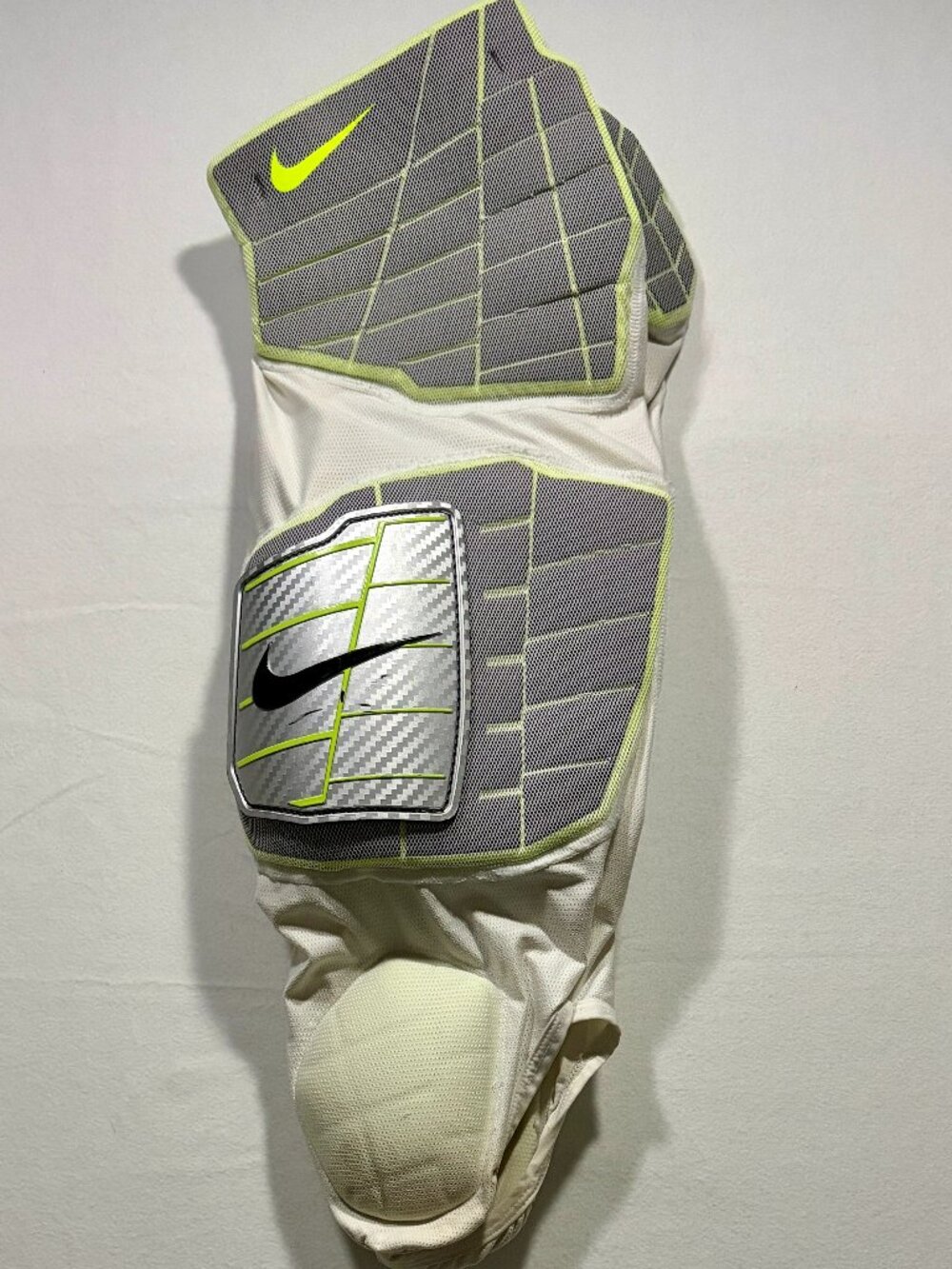 Nike Pro Combat Hyperstrong Padded Shorts Men’s S White Compression Football EUC
